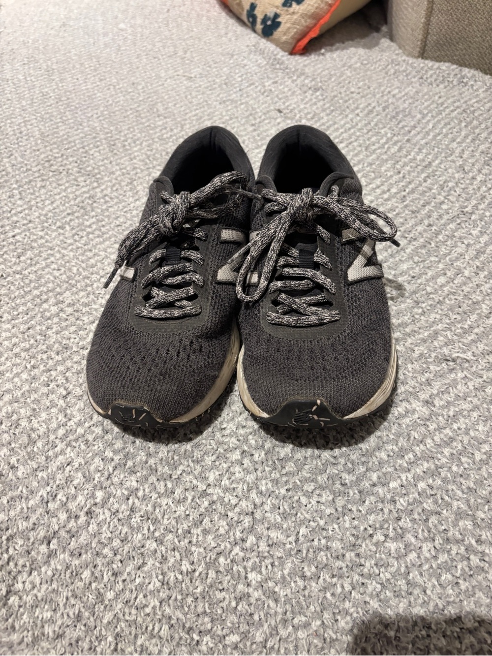 New Balance Men’s Black and Gray Knit Athletic Sneakers